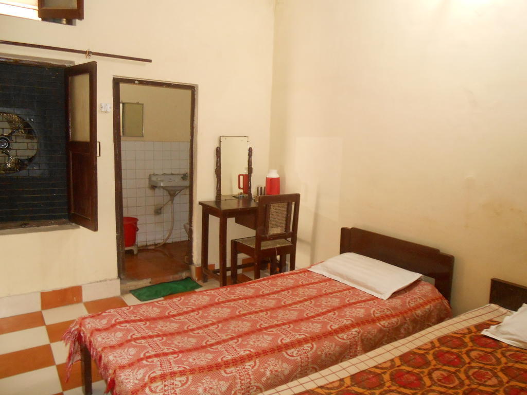 Gaurav Guest House Mathura Εξωτερικό φωτογραφία