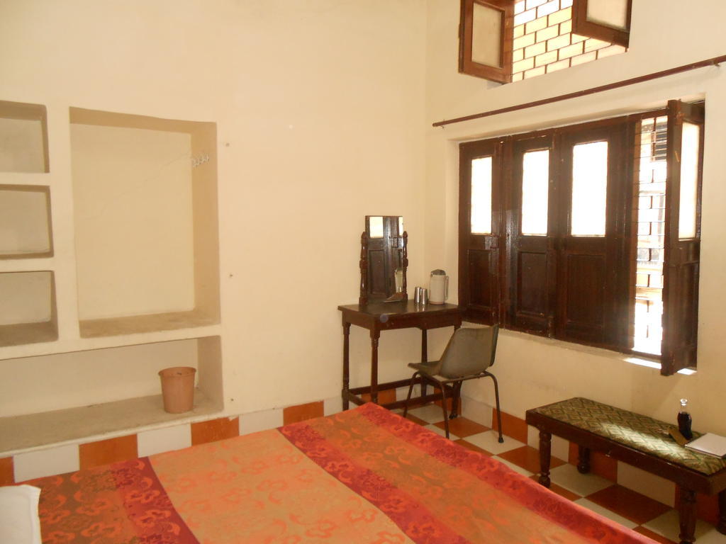 Gaurav Guest House Mathura Δωμάτιο φωτογραφία